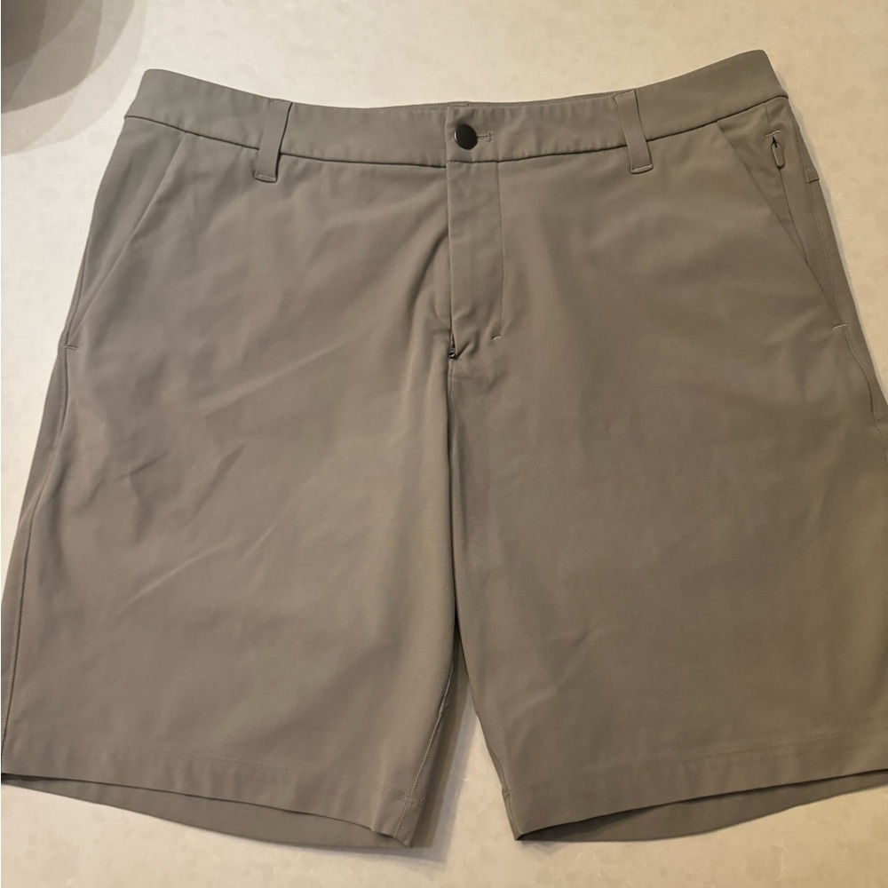 Lululemon Commission Shorts 7in inseam